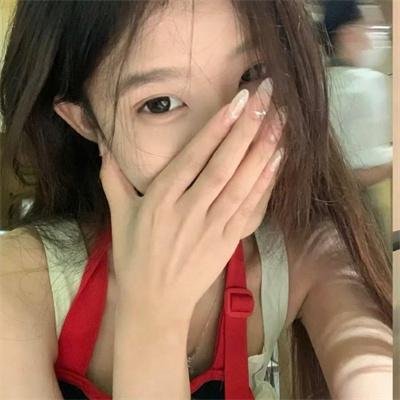 踉跄女孩